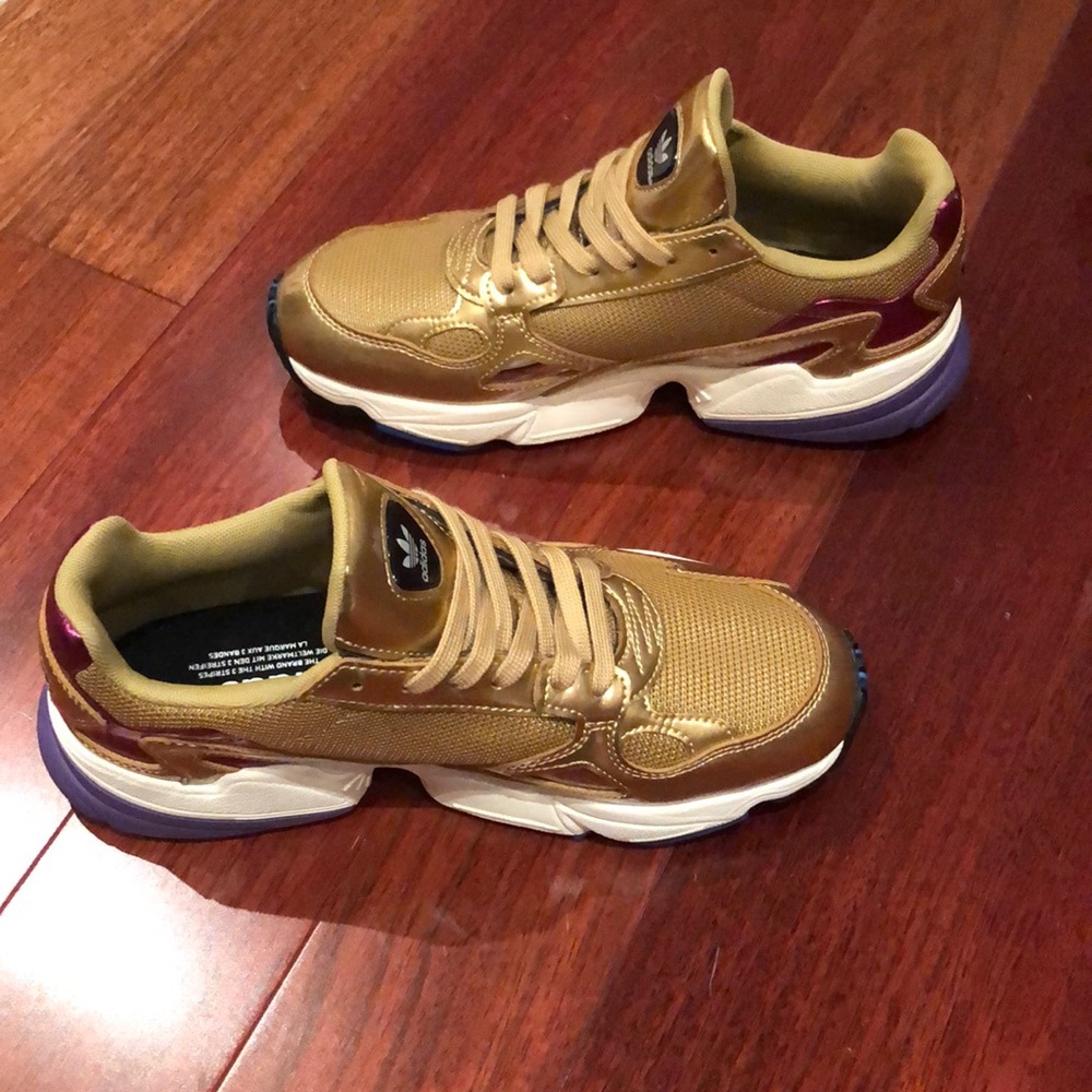 Limited Edition Gold Adidas - Picture 5 of 6